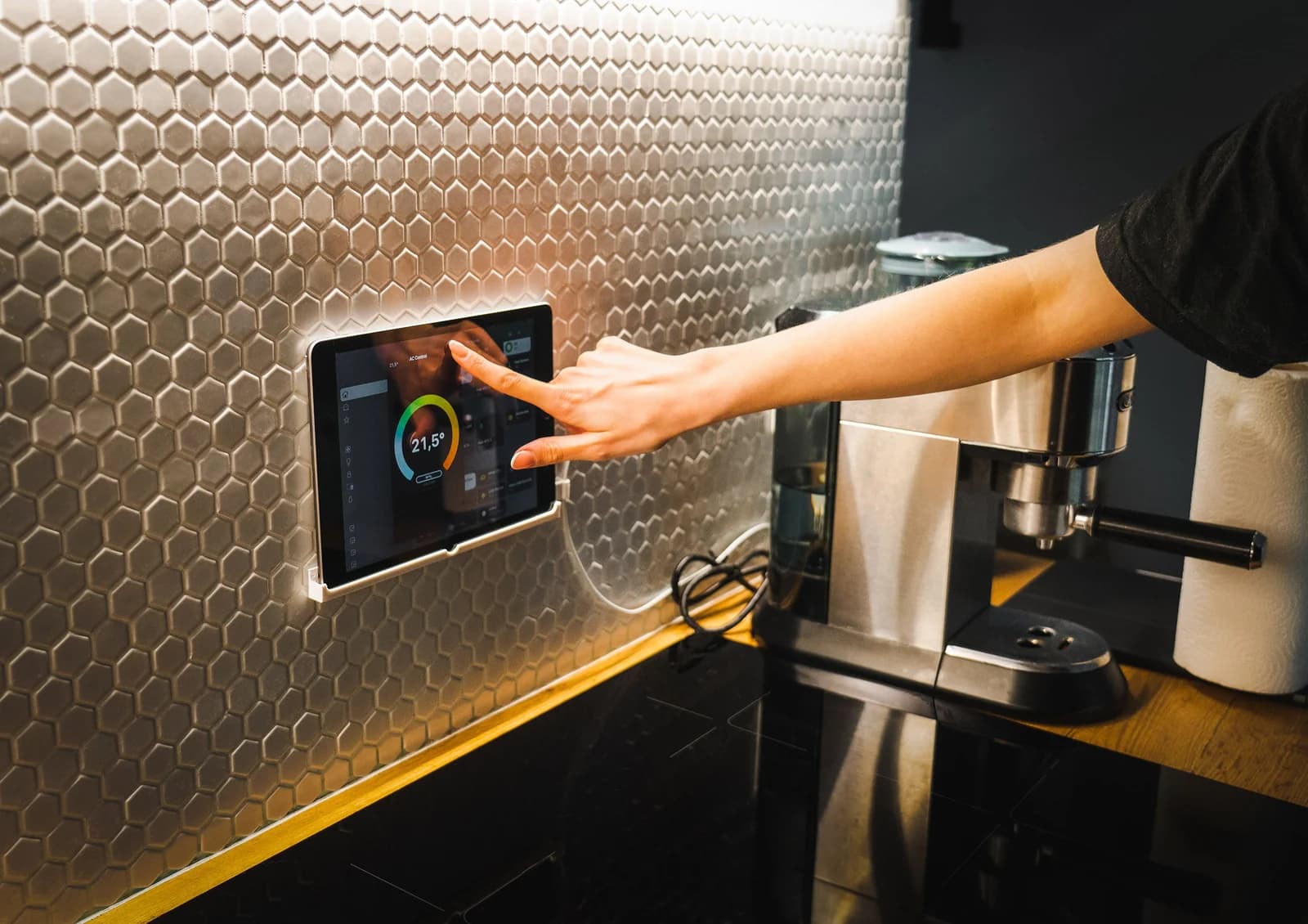 Control de automatización del hogar mediante una pantalla táctil