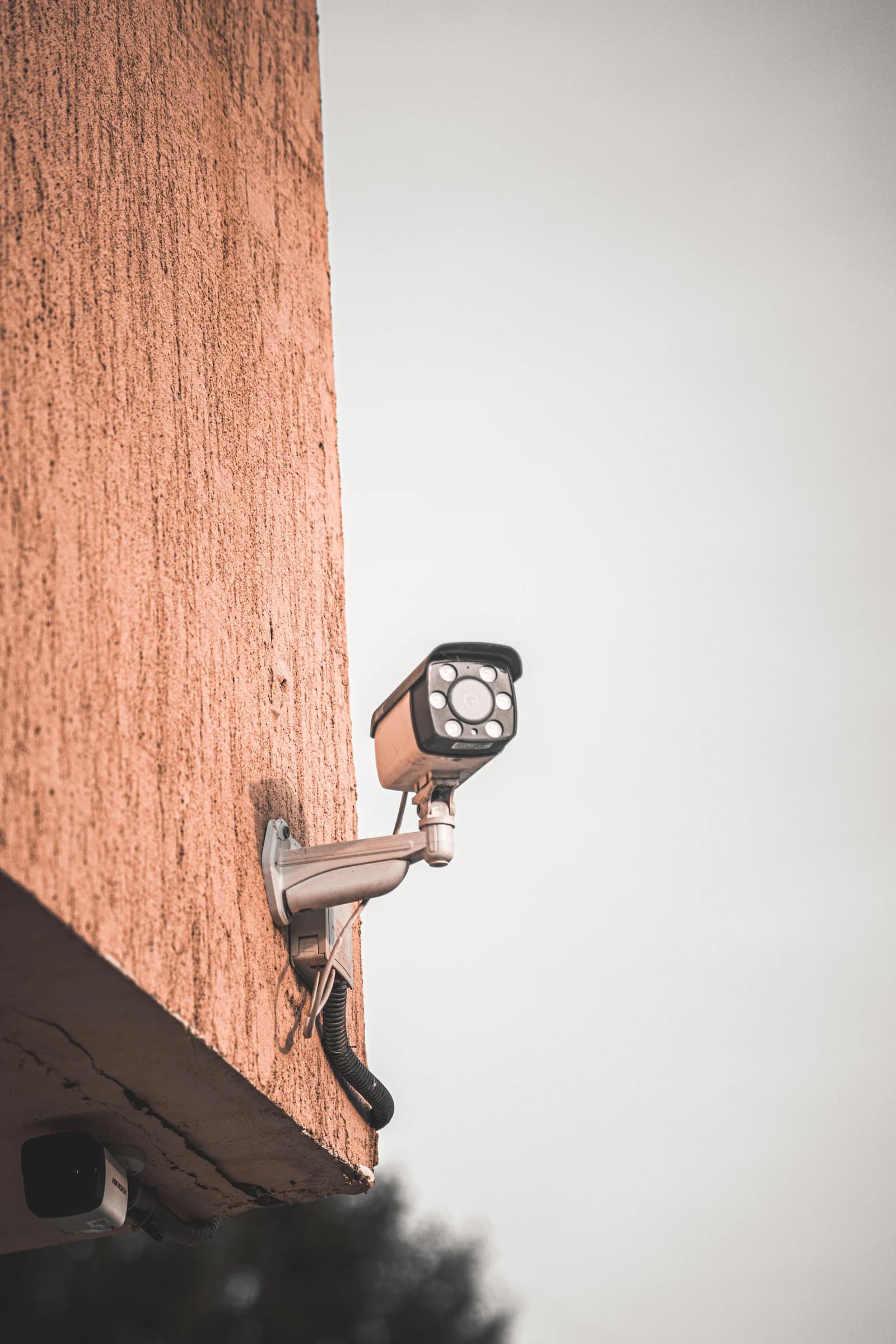 Cámara de videovigilancia exterior con iluminación infrarroja